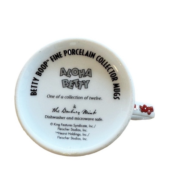 Betty Boop - Aloha Betty- Collector Mugs - Picture 4 of 5